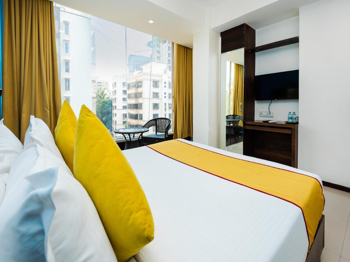 Hotel Aura - Near Malad Link Road โกไร ภายนอก รูปภาพ