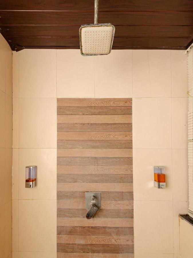 Hotel Aura - Near Malad Link Road โกไร ภายนอก รูปภาพ